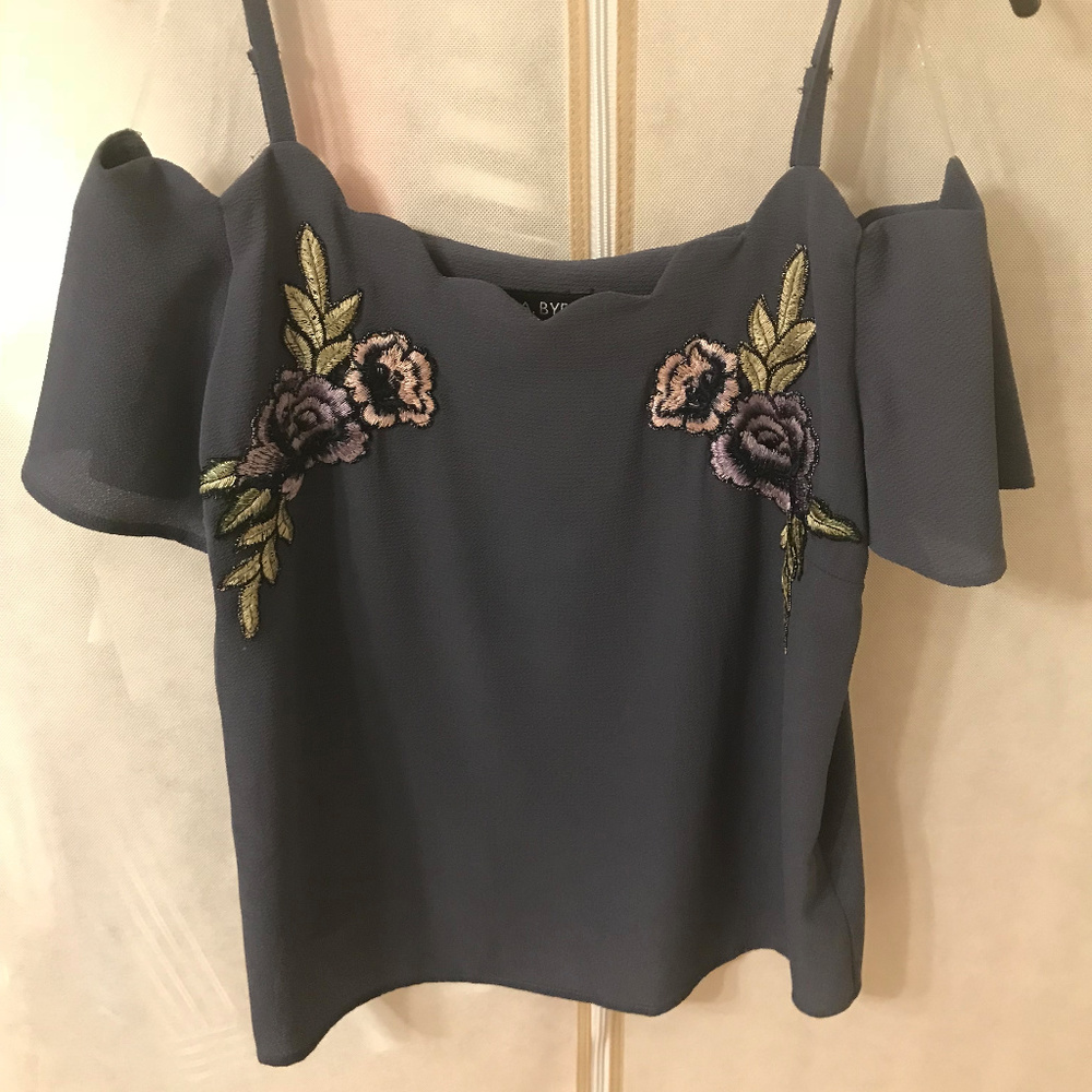 A. Byer Juniors Embroidered Cold-Shoulder Top Blue